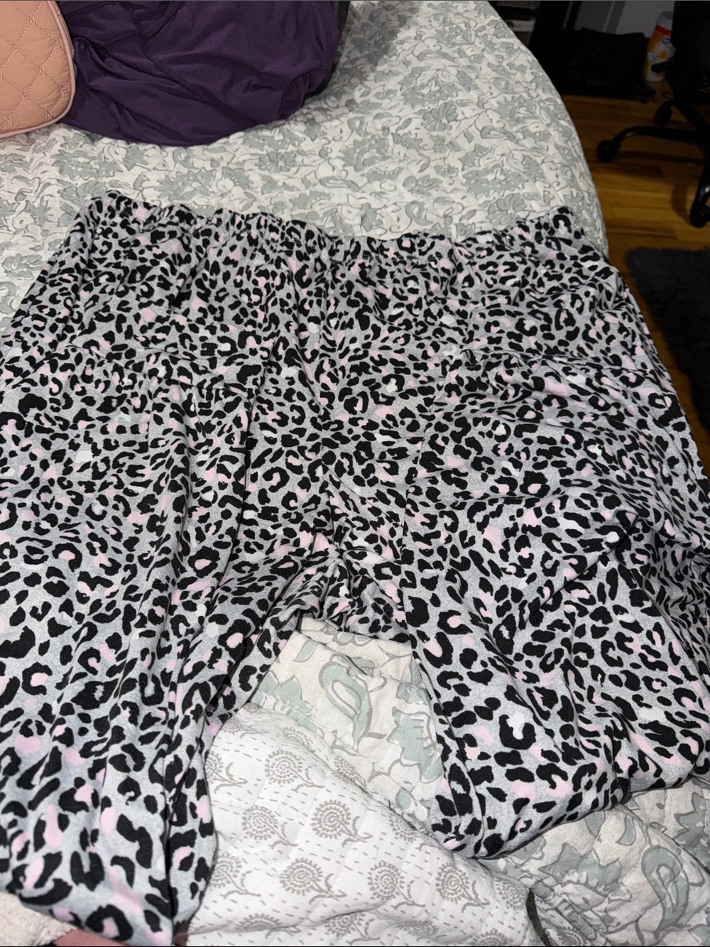 Women’s Pink Leopard Print Lounge Pajama Pants